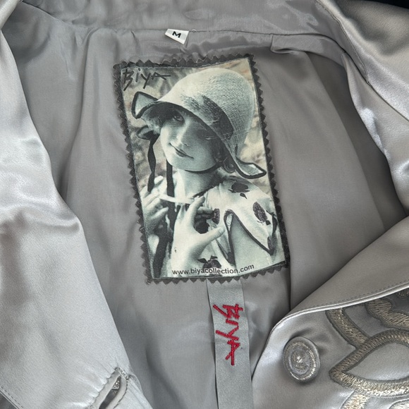 Biya Johnny Was Silver silk embroidered coat size medium - Picture 7 of 10